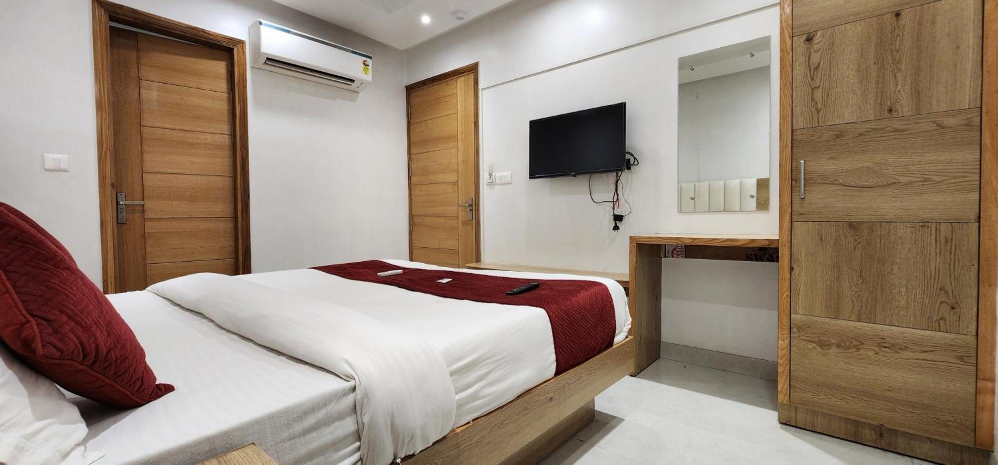 Hotel Shree Sai Dham 2*