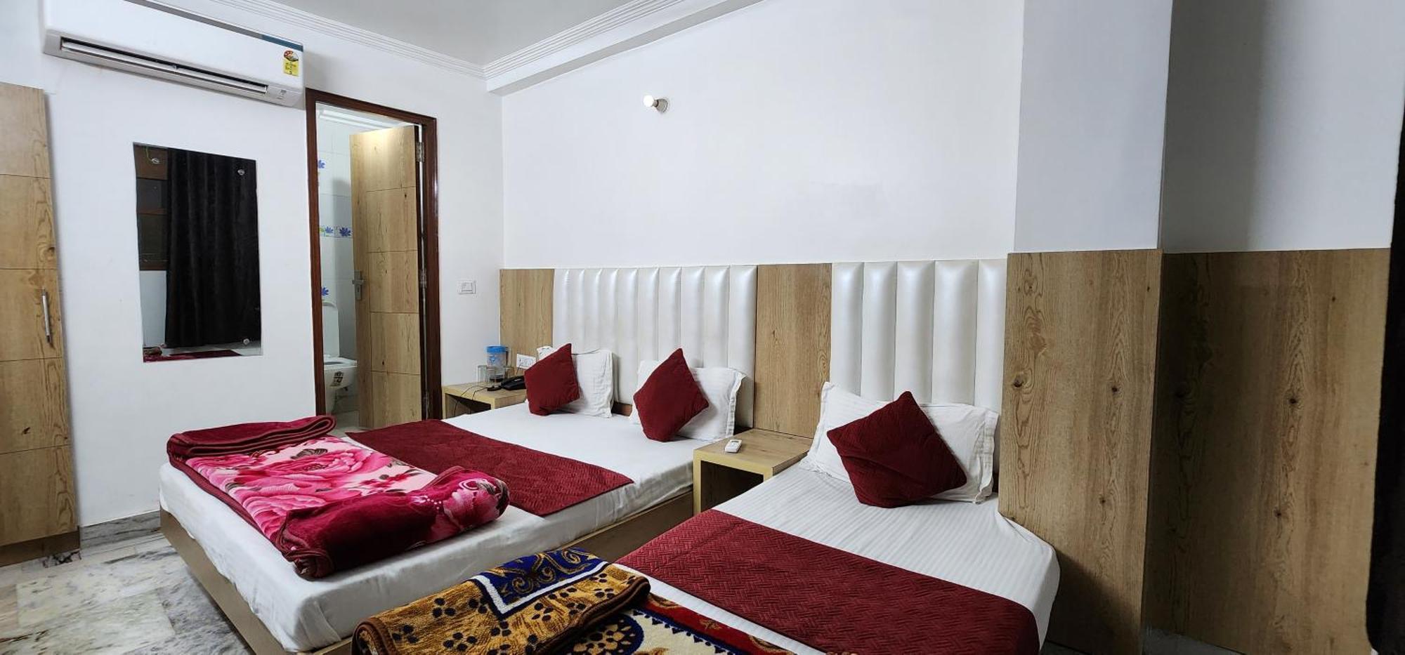 Shree Sai Dham Hotel 2*