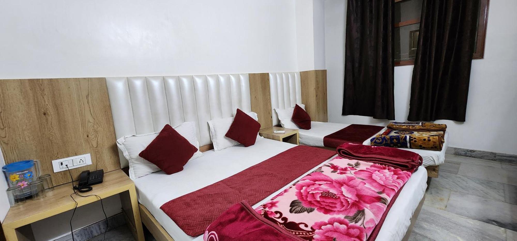Hotel Shree Sai Dham New Delhi