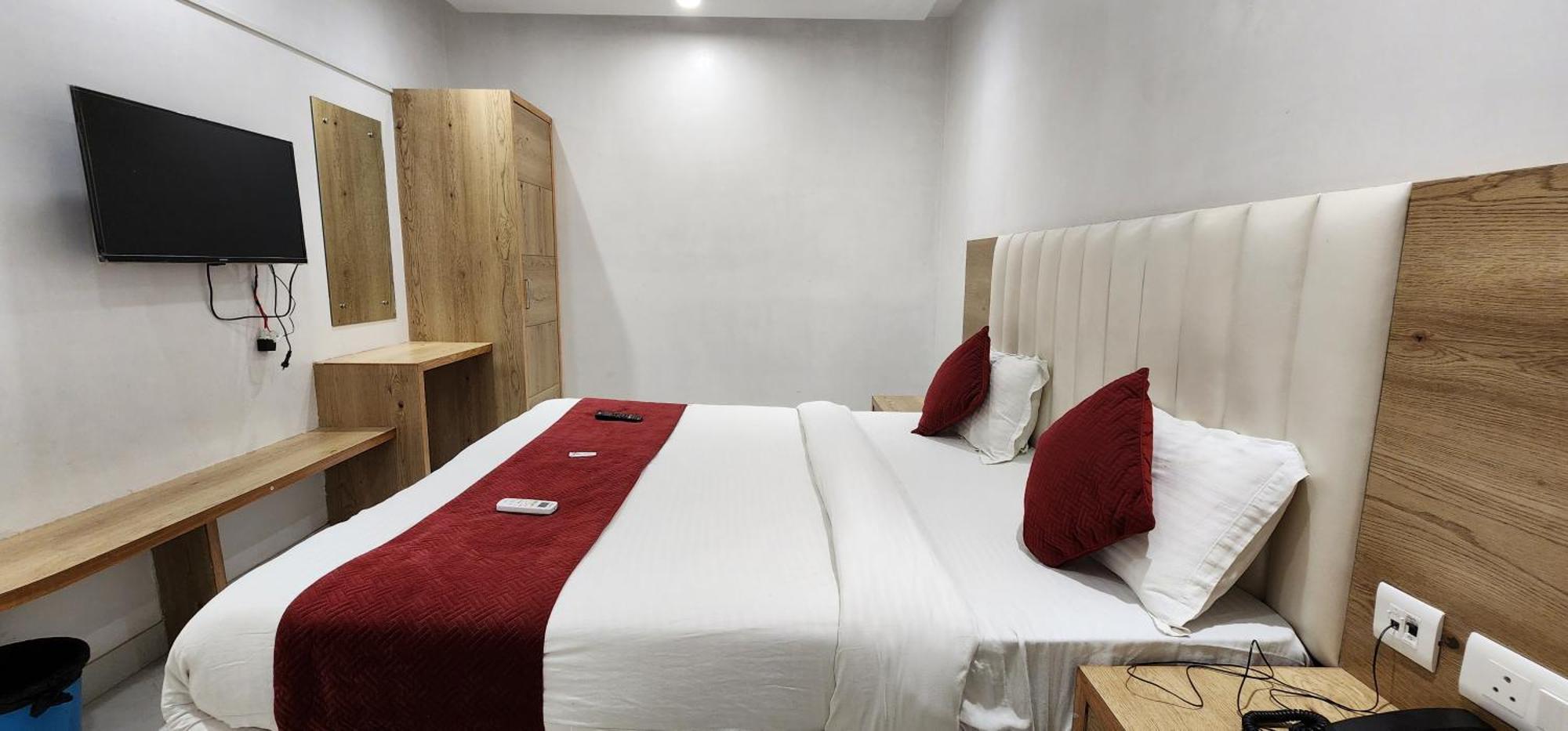 Hotel Shree Sai Dham