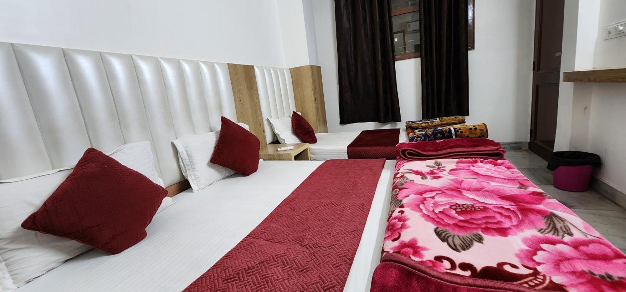 Shree Sai Dham Hotel New Delhi
