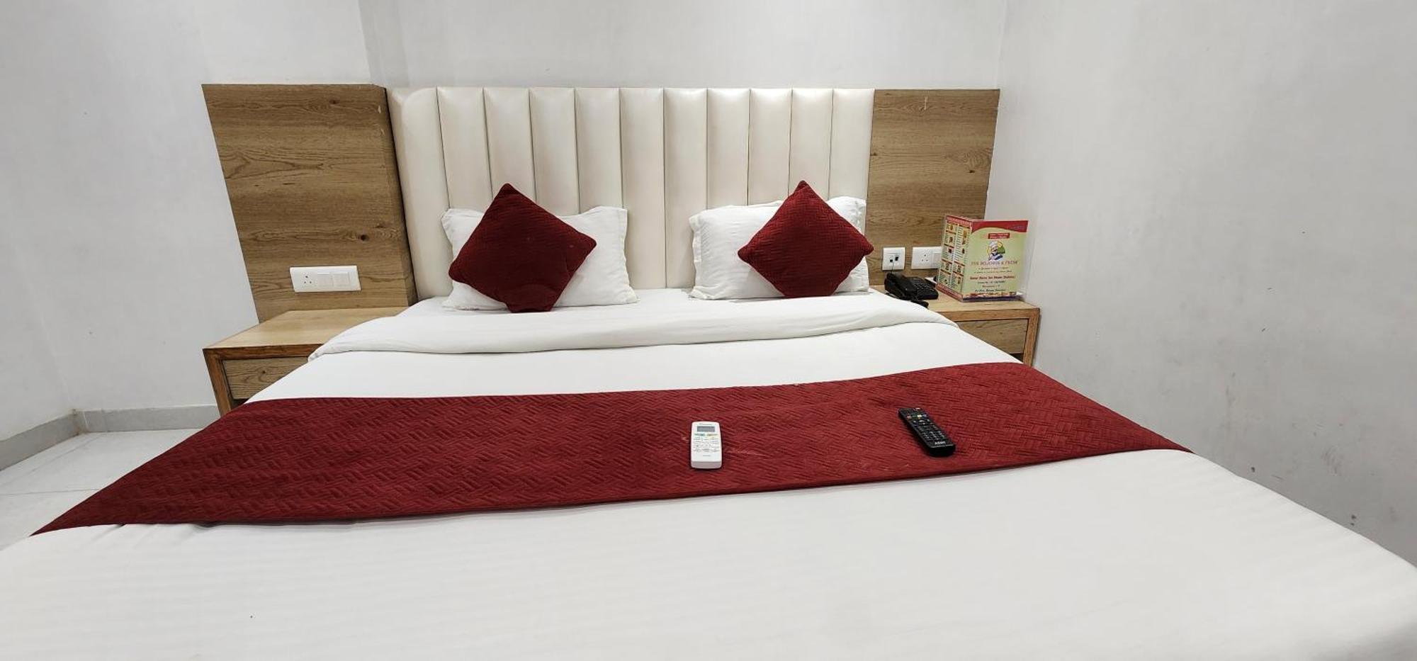 Shree Sai Dham Hotel 2*