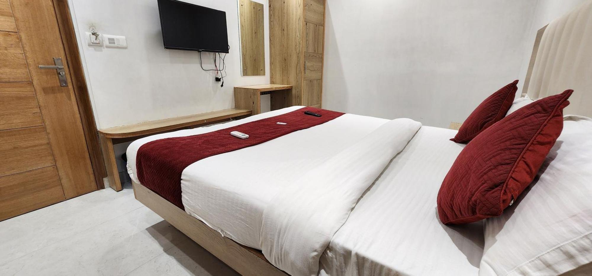 Hotel Shree Sai Dham 2*