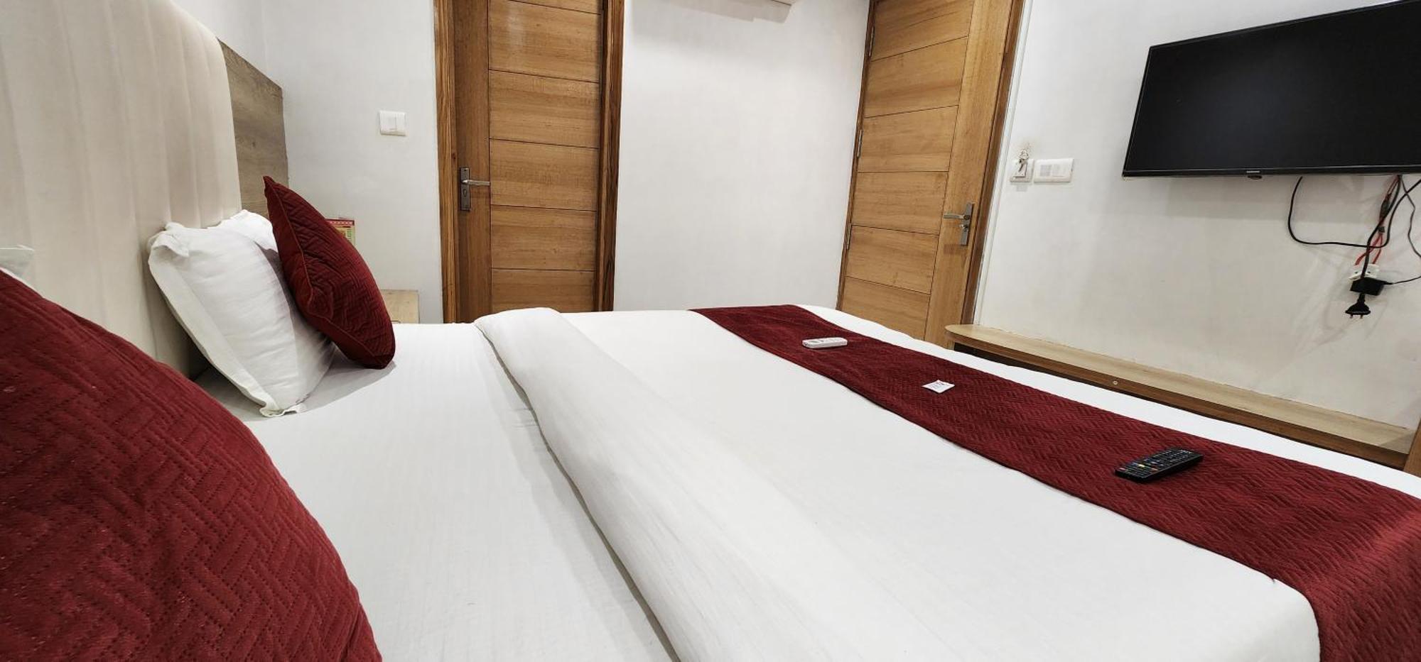 Shree Sai Dham Hotel